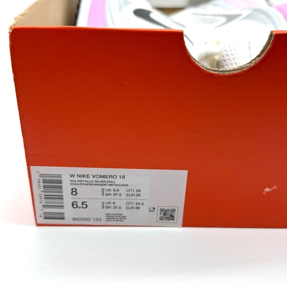 Nike Womens Vomero 18 Sail Metallic Pink Shoes Sz 8 New Running IM2503-133 - Picture 10 of 11